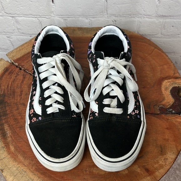 Vans Old Skool Floral Sneaker - Picture 3 of 10